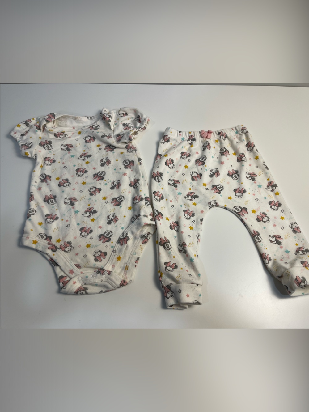 Disney White and Pink Minnie Mouse Baby Matching Set 6-9 months